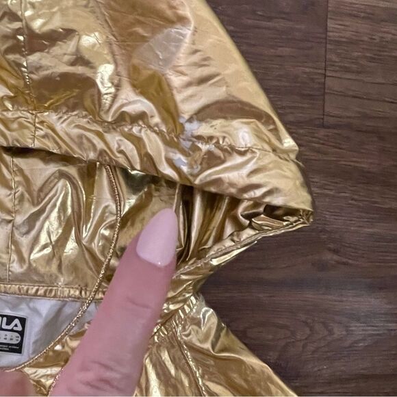 Fila Anorak Metallic Women’s Windbreaker Jacket Gold With Black Letters Size XL - Picture 9 of 14